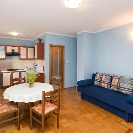 Nikol-1 By Interhome Apartmán *