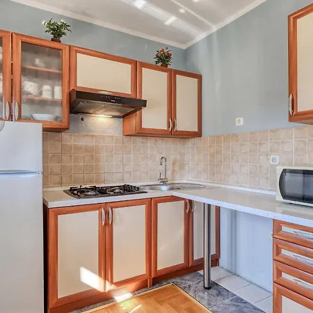 Appartamento Nikol-1 By Interhome *